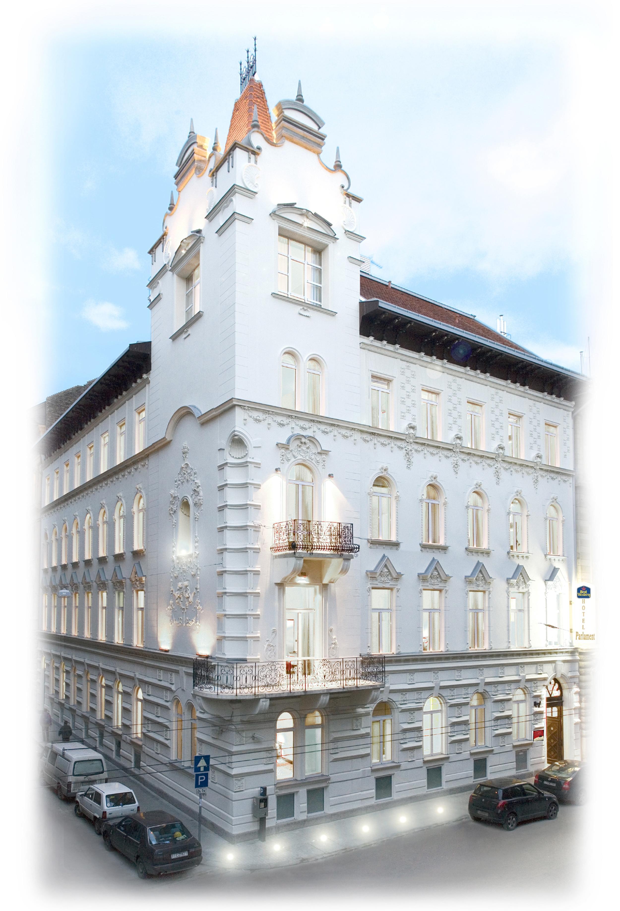 Ikonik Parlament Hotel Budapeste Exterior foto